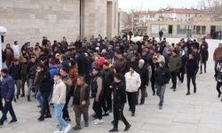 Konya’da saldırıya uğrayan taksici genç, memleketinde son yolculuğuna uğurlandı