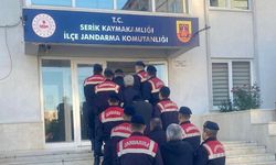 Serik'te jandarma ekipleri, suçlulara göz açtırmıyor!