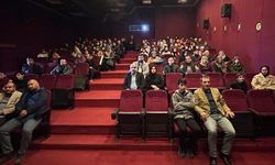 Hafızlık kursu öğrencilerine kısa bir sinema molası