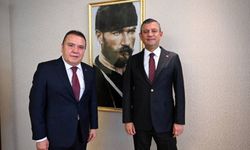 Muhittin Böcek'ten Özgür Özel'e sitem: Bana sahip çıkmazsanız...