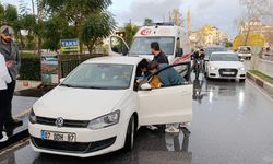 Antalya'da kaza yapan alkollü sürücü şoka girdi