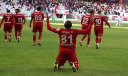 Emre Belözoğlu yönetiminde Antalyaspor’un bileği bükülmüyor