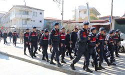 Denizli'de komandolar eşliğinde mühürleme