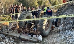 Burdur’da devrilen traktörün altında kalan yaşlı adam can verdi