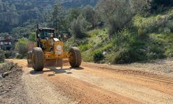 Silifke'nin Bucaklı Mahallesi'nde yollar yenileniyor