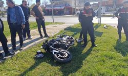 Manavgat’ta kural ihlali yapan motosiklet sürücüsü kaza yaptı: 1'i ağır, 2 yaralı