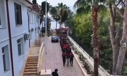 Antalya'da göçmen operasyonu: 111 göçmen ve 8 organizatör yakalandı