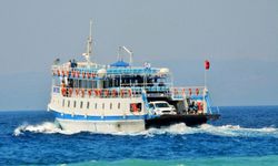 Bodrum ve Kaş'ta görülen fırtına, feribot seferlerini iptal ettirdi!