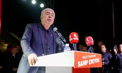 CHP Antalya'da seçilmişler boyayı fırçayı eline aldı!