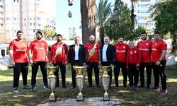 Muratpaşa Belediyespor'da görev dağılımı yapıldı