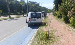 Manavgat’ta lastik patladı, kaza ucuz atlatıldı