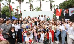 Anneler çocuk oldu, çocuklar izledi: Kepez'de anneler günü kutlaması