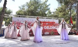 Cem Kotan'dan Gençlik Şenliği'nde kreş müjdesi