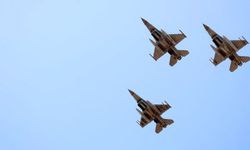 Muğla semalarında F-16'lardan muhteşem şov