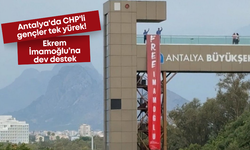 Antalya'da CHP'li gençlerden İmamoğlu'na dev destek!