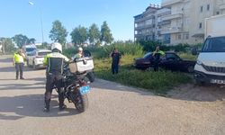 Polisten kaçan küçük sürücü 'yaya' rolü yaptı!