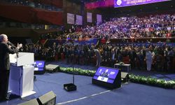 Erdoğan'dan Özgür Özel'e sert sözler: "Suç örgütünün posta güvercini gibi hareket ediyor"