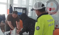 Adana’da kimliğini unutan öğrenciye polisten destek