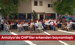 Antalya’da CHP’liler erkenden bayramlaştı