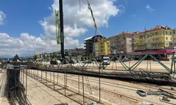 Isparta'da üst geçit çalışmasında demir yüklü halat koptu: 3 yaralı