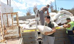Antalya Büyükşehir'den çiftçiye çuval çuval destek