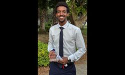 Etiyopyalı öğrenci Hamza Yimaj Hussien, Akdeniz Üniversitesi’nde Türk öğrencileri geride bıraktı