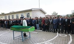 Mersin'de denizde boğulan lise öğrencisi memleketinde toprağa verildi