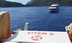 Ölüdeniz açıklarında sürüklenen tekne kurtarıldı