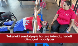 Tekerlekli sandalyeyle haltere tutundu, hedefi olimpiyat madalyası