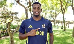 Jhon Duran, Fenerbahçe transferinin arka planını anlattı: “Farklı ülkelerden teklifler vardı”