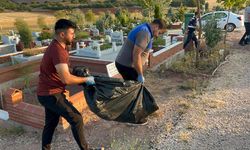 Eskişehir'de mezarlıkta gizemli gömü: Beze sarılı cansız bedeni gören vatandaş polisi aradı!