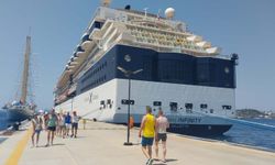 Bodrum'a akın eden turistlerden iki hedef!