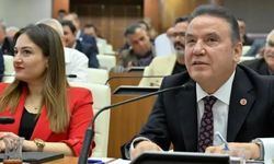 Antalya Büyükşehir'de Esnaf Dairesi kaldırılıyor: Muhittin Böcek kurmuştu