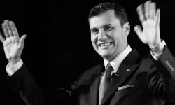 Antalyalı ozan Himmet Cansız’dan Ferdi Zeyrek’e ağıt zeybeği