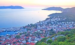 Kaş'taki villa sahipleri çözüm bekliyor