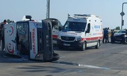 Kumluca'da hasta sevki sırasında kaza!