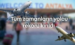 Antalya Havalimanı'nda tüm zamanların rekoru kırıldı: Bir günde Konyaaltı nüfusu kadar yolcu geldi!