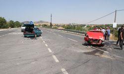 Konya’da otomobiller birbirine girdi! 4 kişi yaralandı