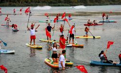 Türk bayraklı kanolar Seyhan Nehri’nde görsel şölen sundu