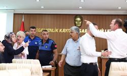 Burdur Belediye Meclisi’nde yüksek tansiyon!