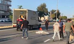 Burdur'da zincirleme kaza: Sürücü ikinci araç altında kaldı