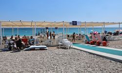 Antalya’da engeller kalktı, sahiller doldu taştı