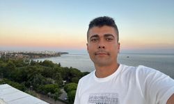 Antalya’da hatalı sollama faciası: Motosikletli genç hayatını kaybetti