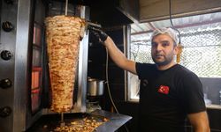 Hatay'da 50 dereceyi aşan sıcaklıkta döner mesaisi