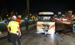 Karaman'da yolcu minibüsü refüjü aşıp karşı şeride geçti