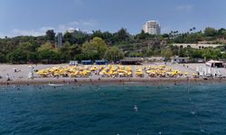 Antalya'da en çok ilgi gören plajlardan biri Büyükşehir'in plajı oldu