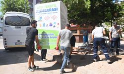 Kumluca Belediyesi'nden 26 noktaya giysi kumbarası