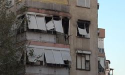 Antalya'da apartmanda çıkan yangında köpek mahsur kaldı