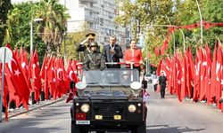 Antalya'da 30 Ağustos Zafer Bayramı çoşkusu meydanları doldurdu