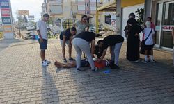 Manavgat'ta motosiklet sürücüsü metrelerce savruldu